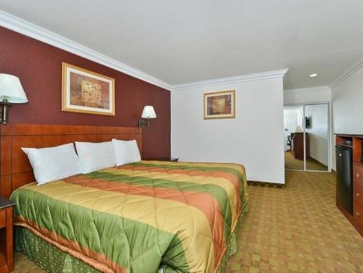 Rodeway Inn Adelanto Us 395 Exteriör bild
